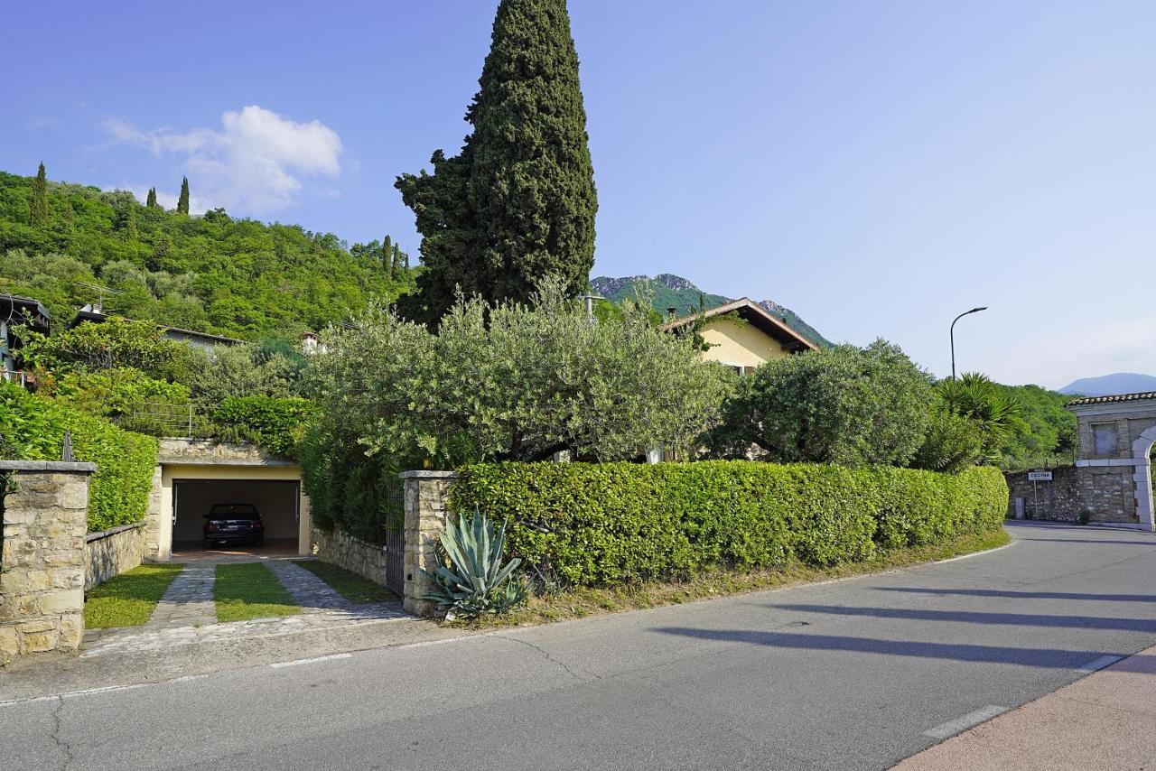 Villa Bouganville Toscolano Maderno Bagian luar foto