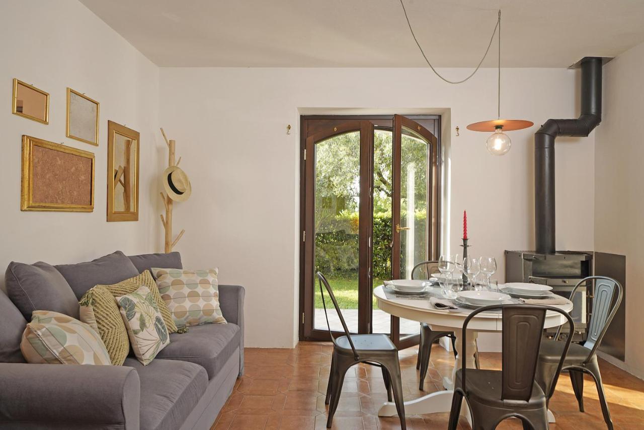Villa Bouganville Toscolano Maderno Bagian luar foto