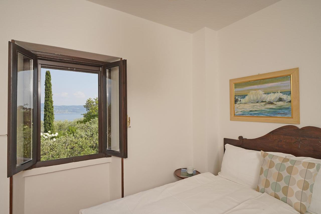 Villa Bouganville Toscolano Maderno Bagian luar foto