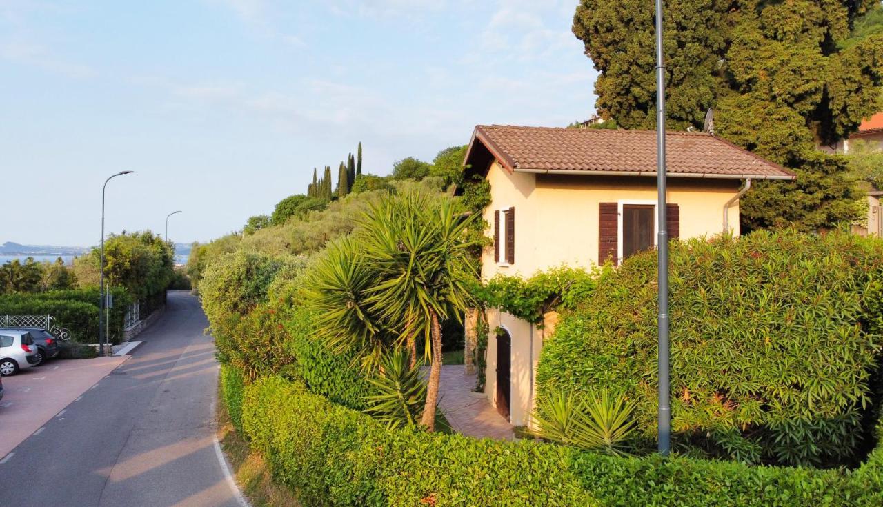 Villa Bouganville Toscolano Maderno Bagian luar foto