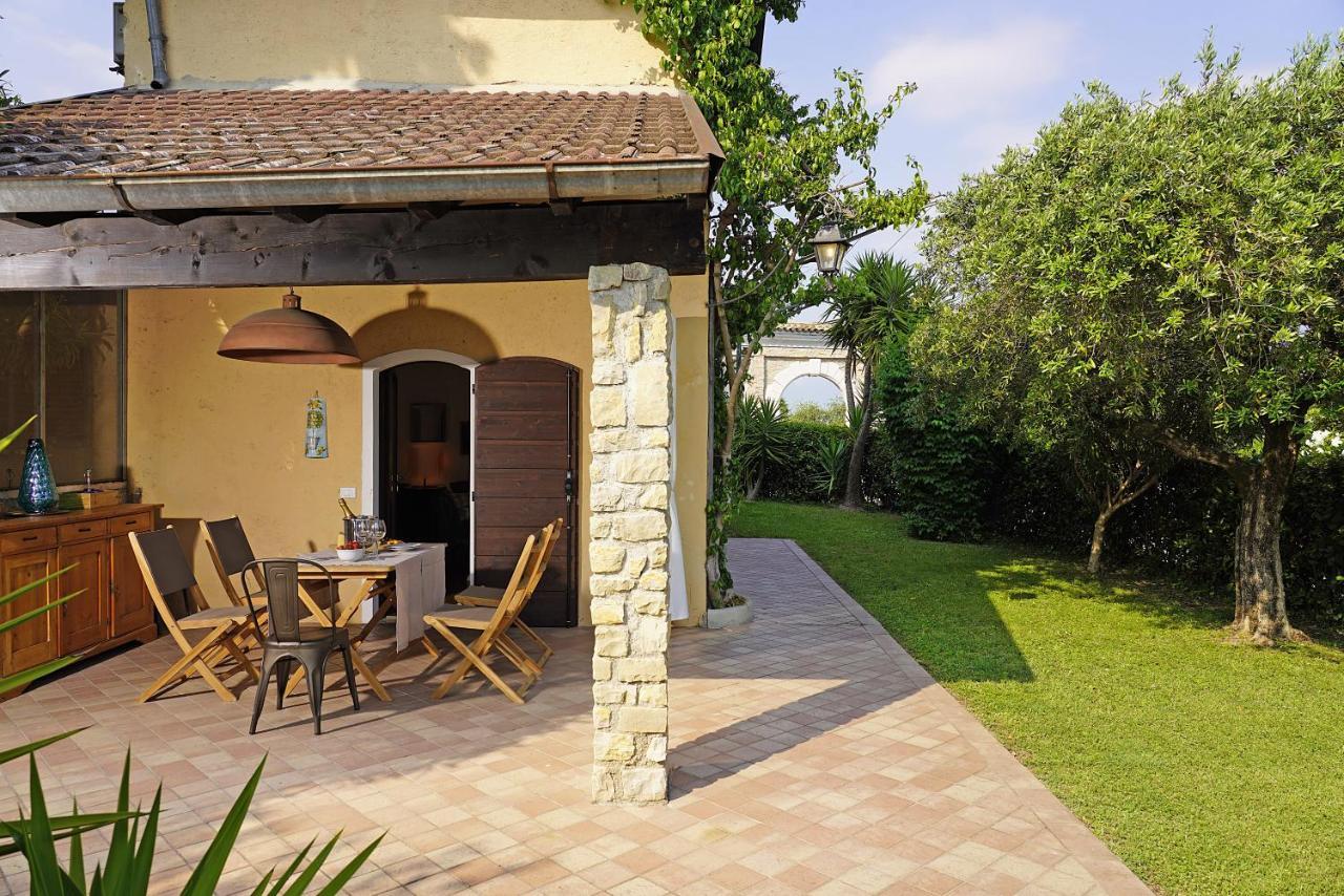 Villa Bouganville Toscolano Maderno Bagian luar foto